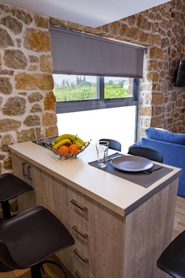 Adrian'S Luxury Apartments 1 Drepano  Extérieur photo